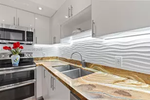 400 Kings Point, Sunny Isles Beach, FL 33160 - Photo 20