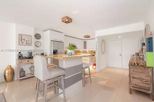6423 Collins, Miami Beach, FL 33141 - Photo 12