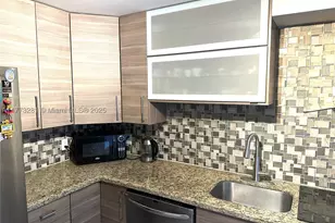 427 Golden Isles, Hallandale, FL 33009 - Photo 14
