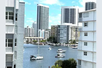 427 Golden Isles #5G, Hallandale, FL 33009 - Photo 34