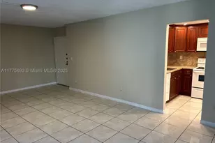 484 NW 165th St, Miami, FL 33169 - Photo 10