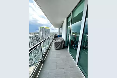 92 SW 3rd #4104, Miami, FL 33130 - Photo 12