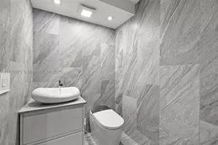1658 Bay, Miami Beach, FL 33139 - Photo 6