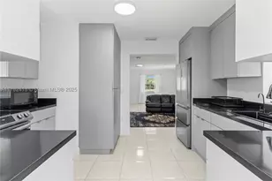 8350 SW 98 Th, Miami, FL 33156 - Photo 16