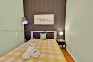 255 W 24th, Miami Beach, FL 33140 - Photo 6