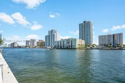 600 Parkview #422(+DEN), Hallandale, FL 33009 - Photo 1