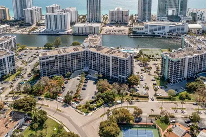 600 Parkview #422(+DEN), Hallandale, FL 33009 - Photo 12