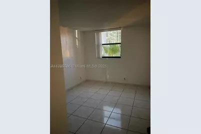 546 SW 1st #611, Miami, FL 33130 - Photo 8