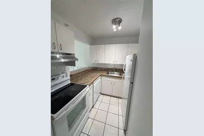 126 SW 17th #505, Miami, FL 33129 - Photo 12