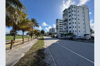 1700 Pierce #202, Hollywood, FL 33020 - Photo 10