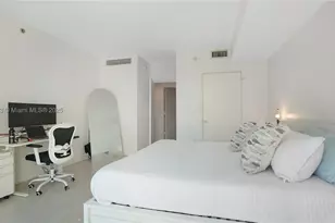 55 SE 6th, Miami, FL 33131 - Photo 10