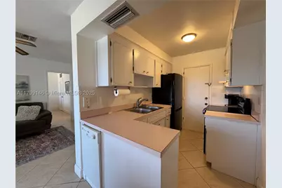 1700 Pierce #702, Hollywood, FL 33020 - Photo 10