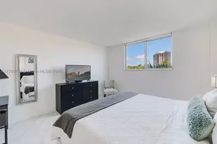 19370 Collins, Sunny Isles Beach, FL 33160 - Photo 24