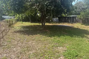 2530 Washington, Hollywood, FL 33020 - Photo 22