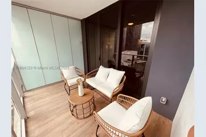 1010 Brickell #2710, Miami, FL 33131 - Photo 18