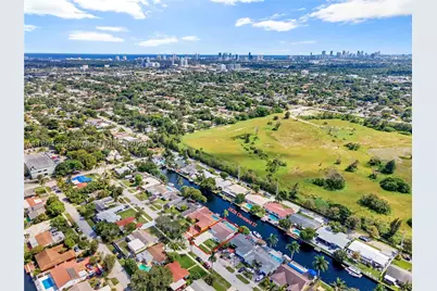 2828 Cleveland, Hollywood, FL 33020 - Photo 2