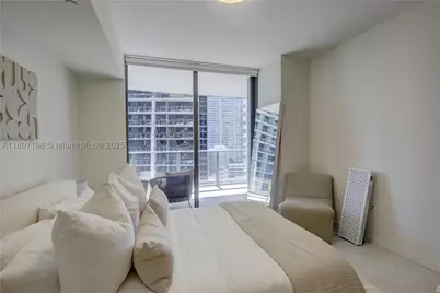 1000 Brickell #2705, Miami, FL 33131 - Photo 22