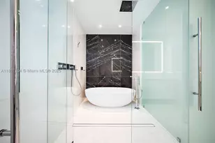300 Biscayne Blvd, Miami, FL 33131 - Photo 22
