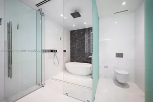 300 Biscayne Blvd, Miami, FL 33131 - Photo 18