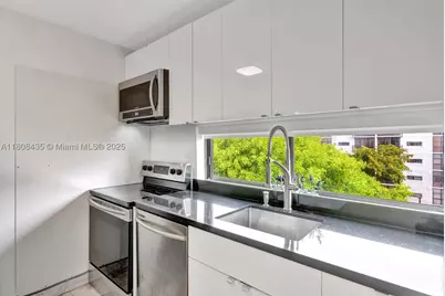16919 N Bay #521, Sunny Isles Beach, FL 33160 - Photo 8