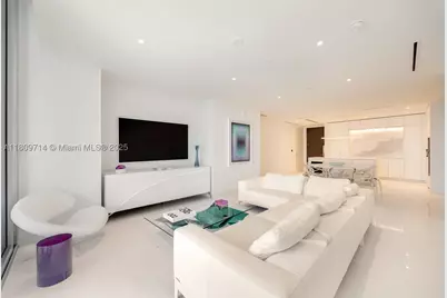 300 Biscayne Blvd #5205W, Miami, FL 33131 - Photo 1