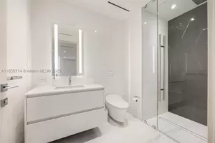 300 Biscayne Blvd, Miami, FL 33131 - Photo 24