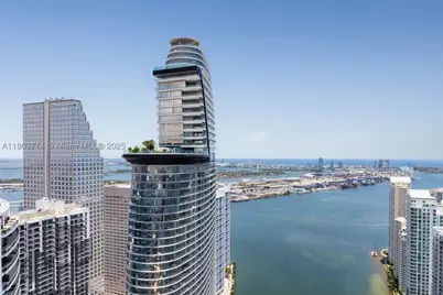 300 Biscayne Blvd #5205W, Miami, FL 33131 - Photo 36