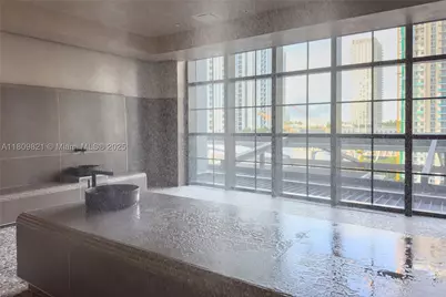 159 NE 6th #3001, Miami, FL 33132 - Photo 38