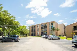 9110 Fontainebleau, Miami, FL 33172 - Photo 46