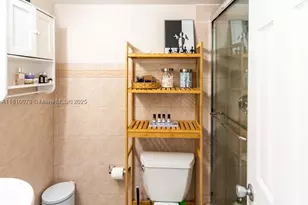 9110 Fontainebleau, Miami, FL 33172 - Photo 26