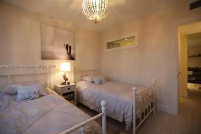 5161 Collins #315, Miami Beach, FL 33140 - Photo 16