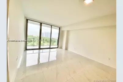 16385 Biscayne #702, North Miami Beach, FL 33160 - Photo 14