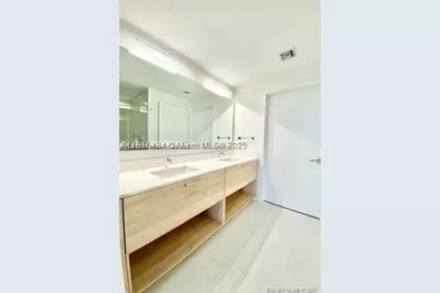 16385 Biscayne #702, North Miami Beach, FL 33160 - Photo 24
