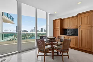 20155 NE 38th, Aventura, FL 33180 - Photo 18