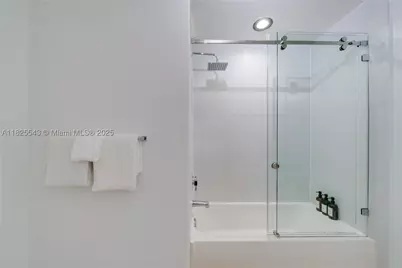 3250 NE 1st #1016, Miami, FL 33137 - Photo 22