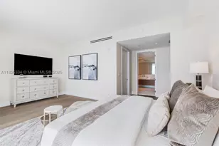 10203 Collins, Bal Harbour, FL 33154 - Photo 8