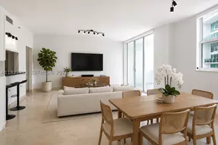 31 SE 5th, Miami, FL 33131 - Photo 2