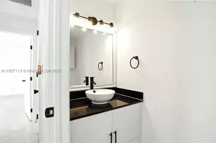 31 SE 5th, Miami, FL 33131 - Photo 20