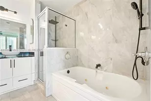 31 SE 5th, Miami, FL 33131 - Photo 12