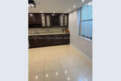 20401 NE 30th #124-8, Aventura, FL 33180 - Photo 4