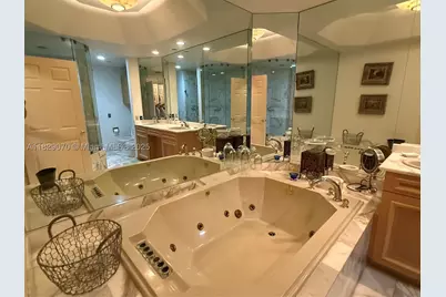 3700 Island #C203, Aventura, FL 33160 - Photo 36