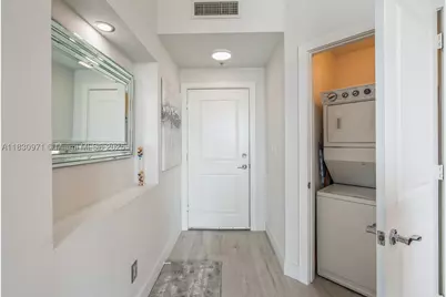 315 NE 3rd #1602, Fort Lauderdale, FL 33301 - Photo 6