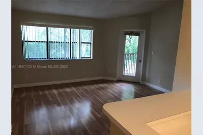 620 S Park #33-2, Hollywood, FL 33021 - Photo 2