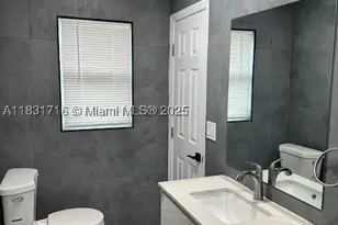42 SE 10th, Dania Beach, FL 33004 - Photo 20