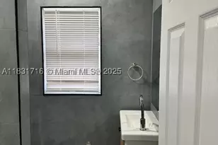 42 SE 10th, Dania Beach, FL 33004 - Photo 12