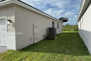 1828 NE 1st, Homestead, FL 33033 - Photo 2