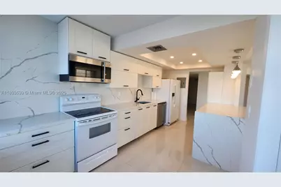 18051 Biscayne #1705, Aventura, FL 33160 - Photo 1