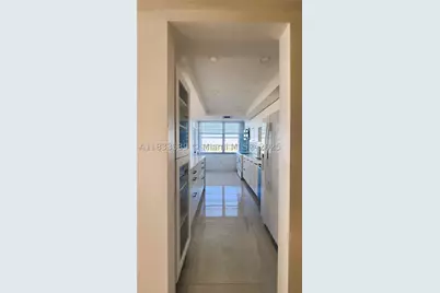 18051 Biscayne #1705, Aventura, FL 33160 - Photo 10