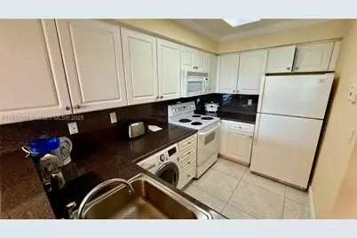 2501 S Ocean #427, Hollywood, FL 33019 - Photo 2