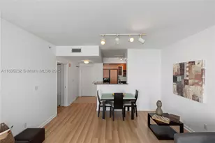 335 S Biscayne, Miami, FL 33131 - Photo 24